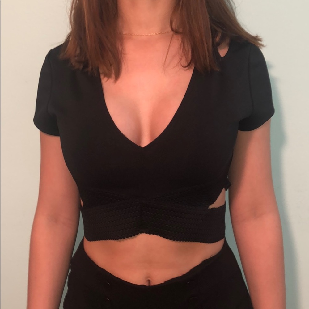 Black cropped top